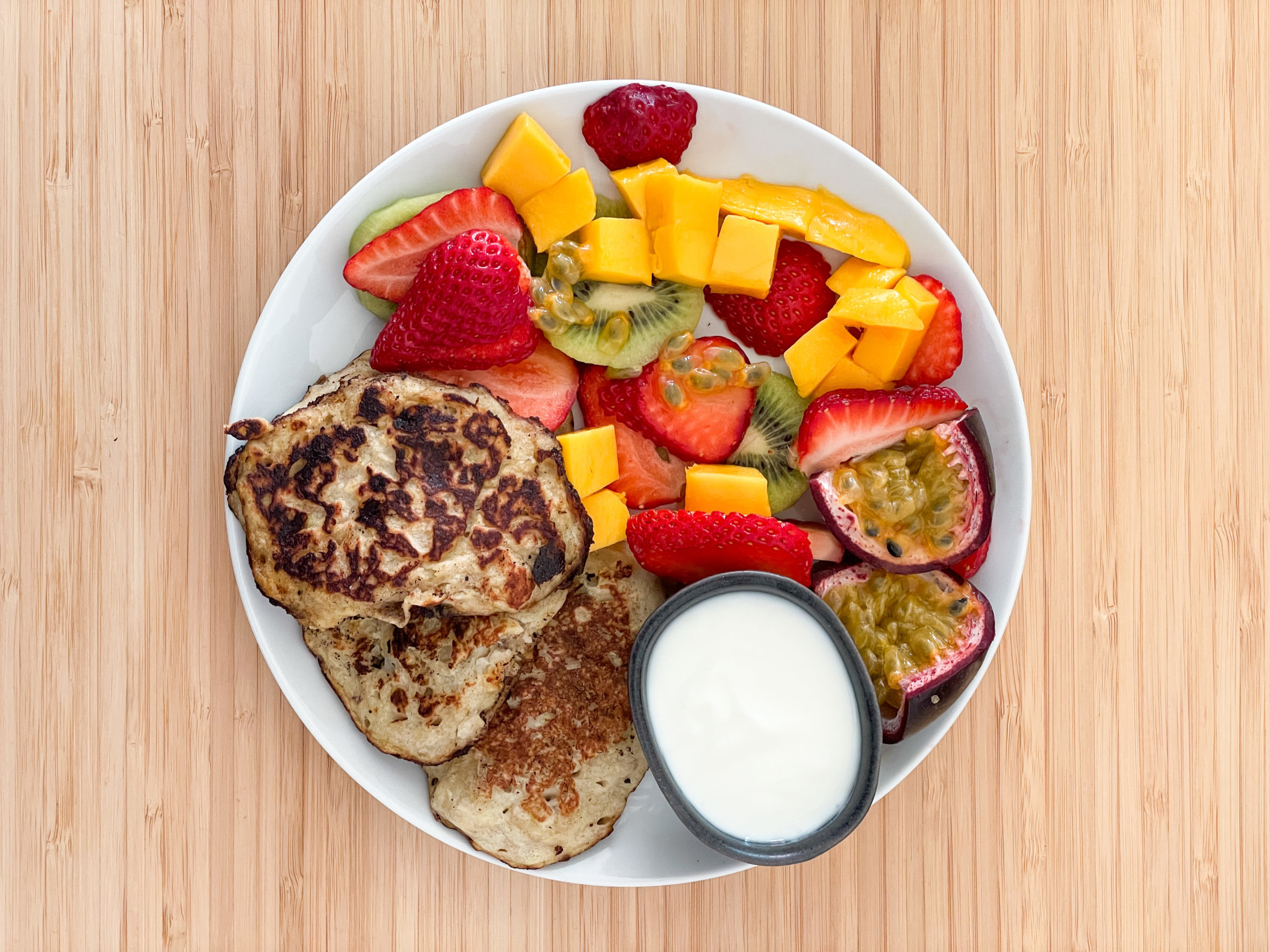 healthy gluten-free banana pancakes