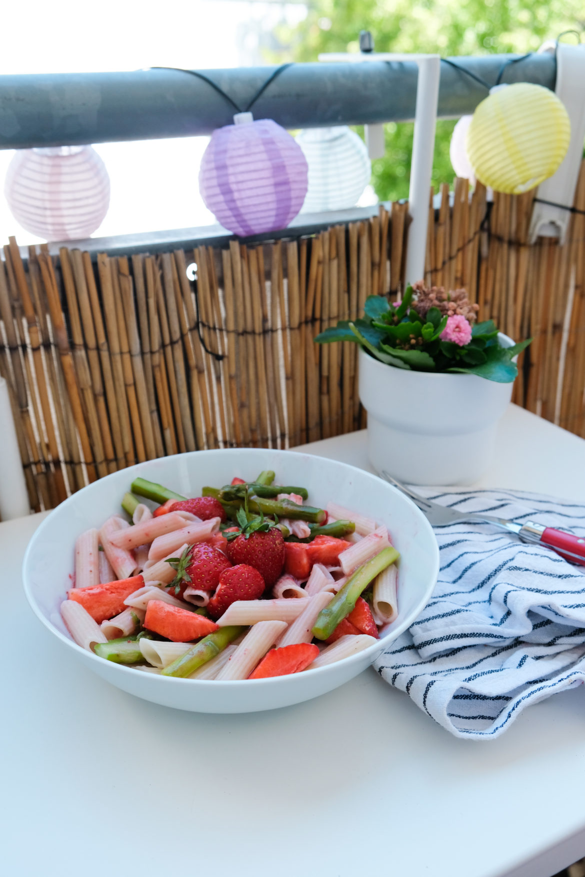 pasta-with-strawberry-sauce-travel-and-free-7015 Pasta mit Erdbeersoße